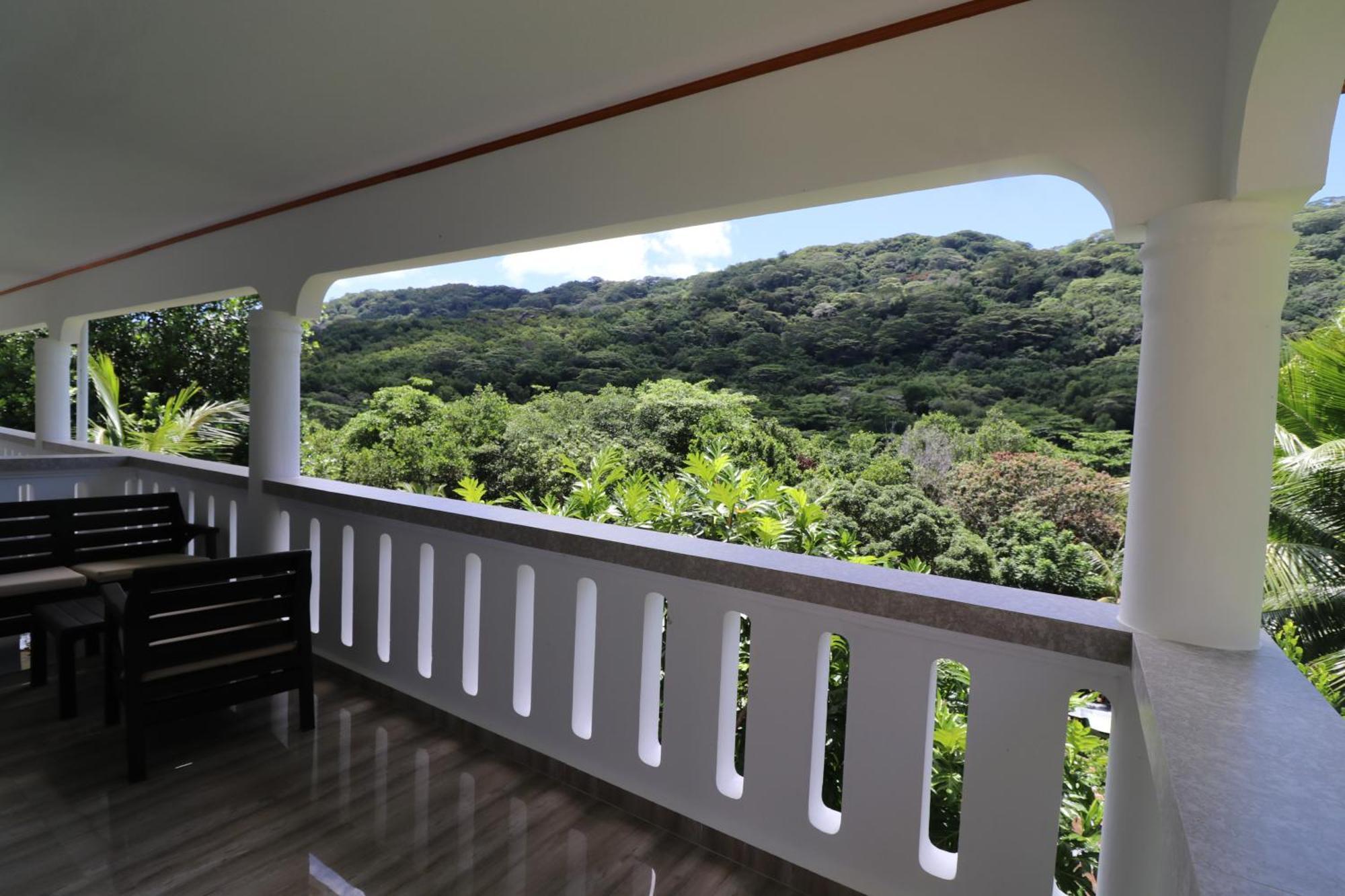 Mountain View Hotel La Digue  Extérieur photo